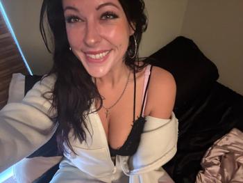 peaches, 22  female escort, Myrtle Beach