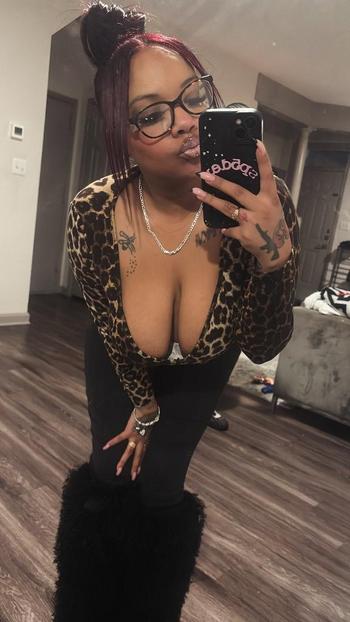 Redd, 23  female escort, Myrtle Beach