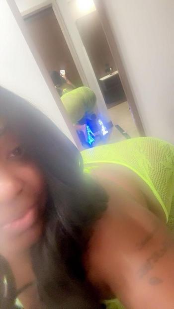 Cookie, 28  female escort, Myrtle Beach